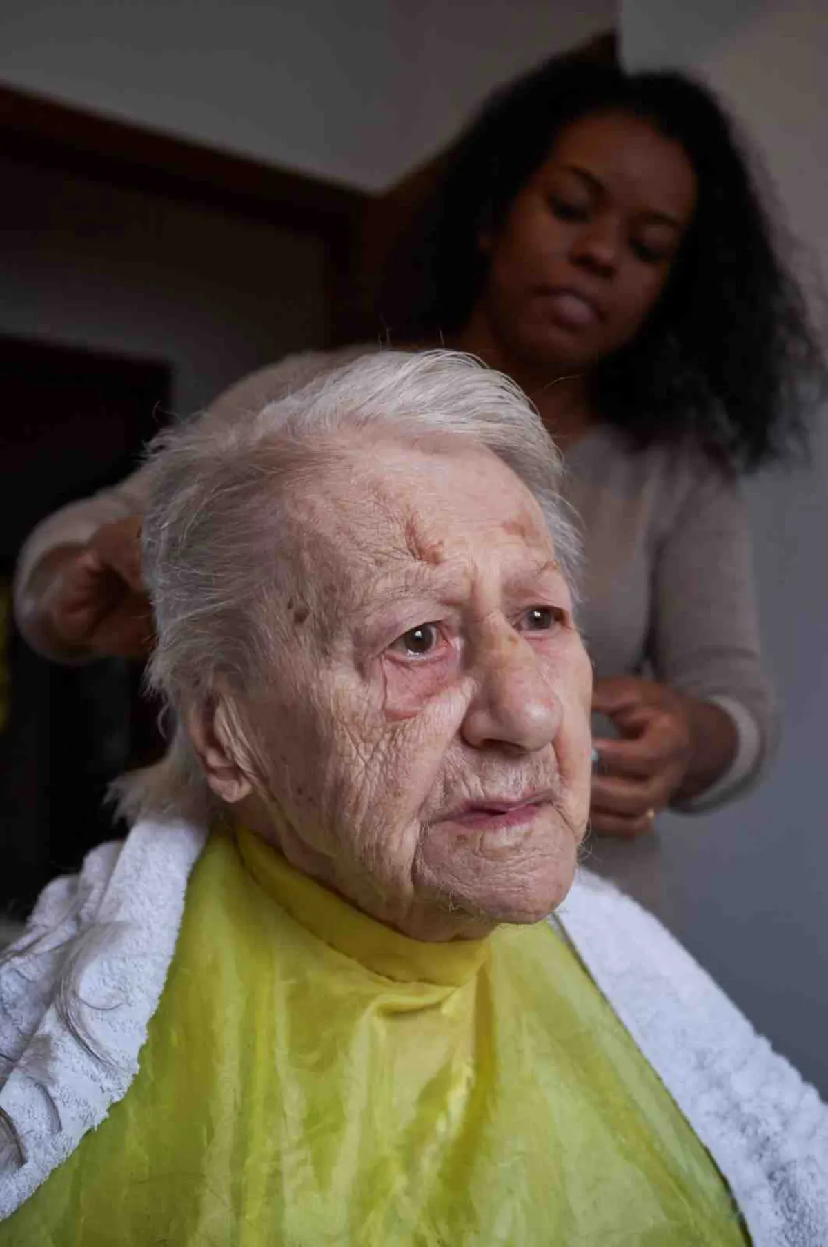 Embracing Independence: Personal Care Assistance for Seniors in New Canaan with Endurance Home Care