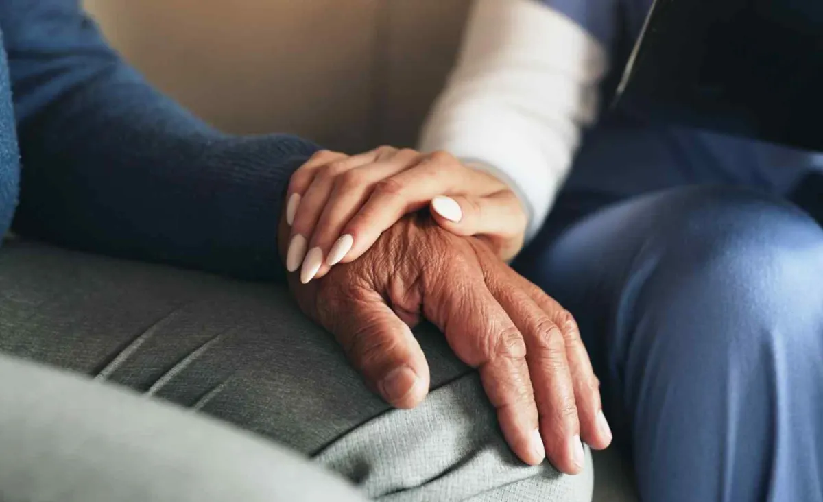 The Quiet Signs an Aging Parent May Need Companion Care